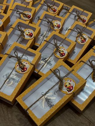 Konečně jsem dodělala dárečky pro spolužáky do školky 🫣 sice s malým zpožděním, ale věřím že dostanou všichni 😇🥰 Tak jen...