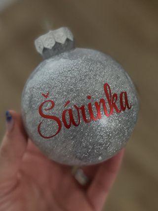 Pomaličku, ale jistě už chystám na Vánoční trhy a letos bude nabídka malinko oživená i o ozdůbky 🤩 Baněčky se jménem budu...